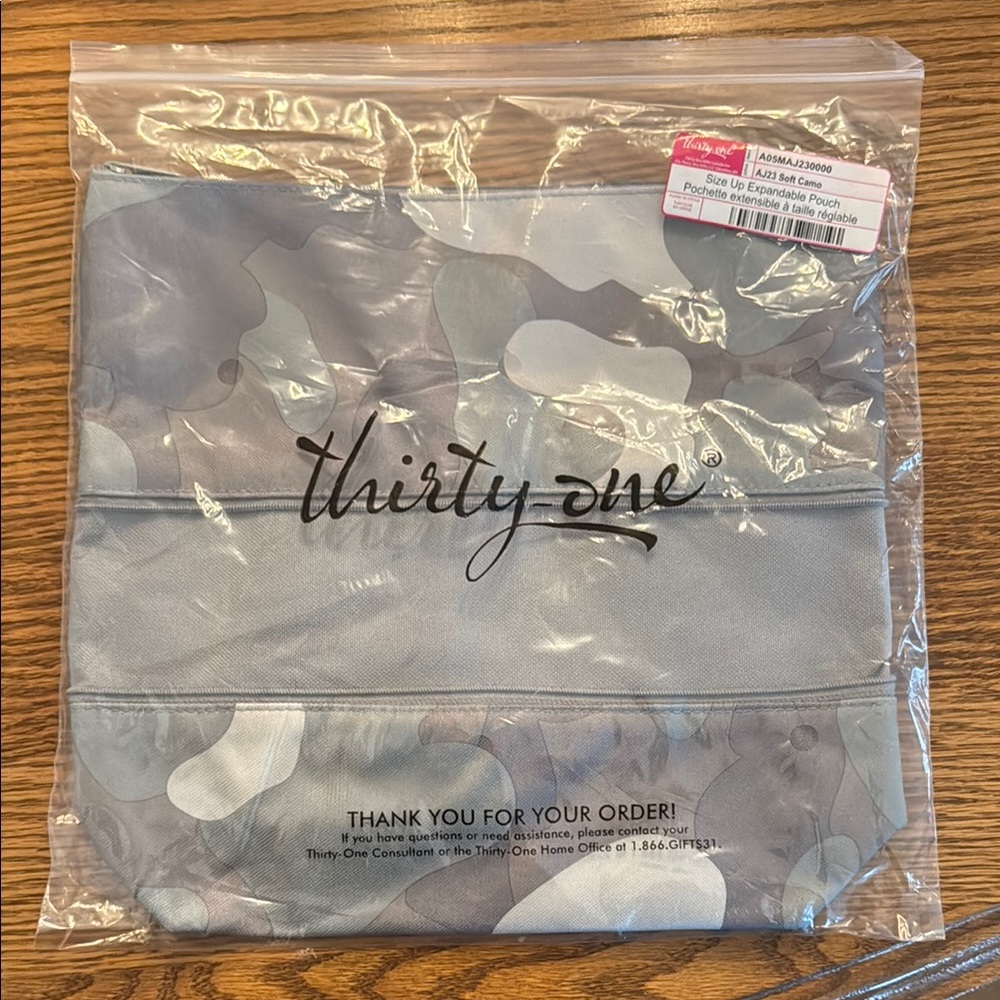 31 Size Up Expandable Pouch in Soft Camo NIP